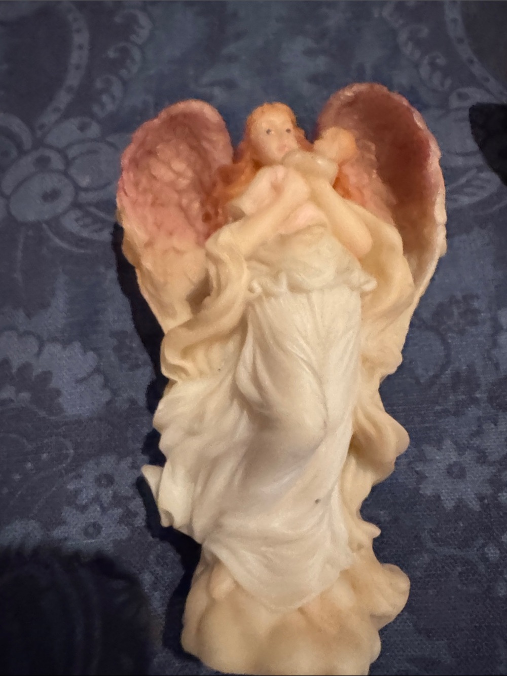 Porcelain Angel Figurine : sold as set - Picture 5 of 10